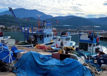Deniz suyu soğumadı, balıklar havyarlarını bırakamadı