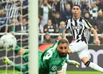 Newcastle United, PSG’yi farklı yendi