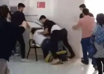 Sağlık çalışanlarını darp eden 3 kişi tutuklandı