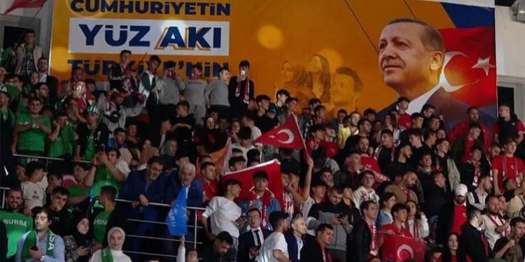 Ak Parti’de Kongre günü, salona girişler başladı