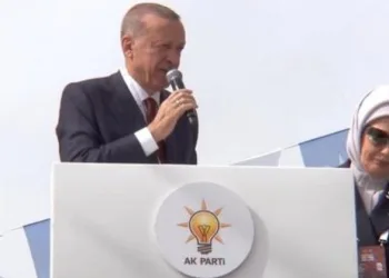 Erdoğan: Terörü kullananlara boyun eğmiyoruz