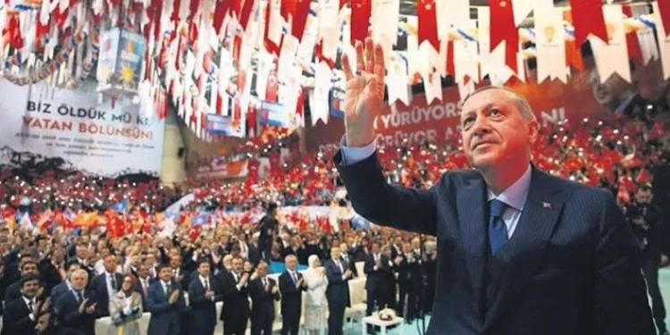 Erdoğan, AK Parti Genel Başkanlığına yeniden seçildi