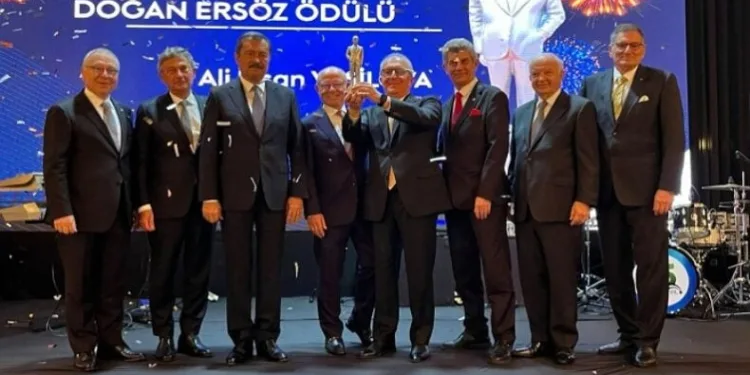 BUSİAD’ın başarı ödülleri sahiplerini buldu