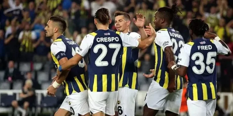 Fenerbahçe Avrupa’da da dolu dizgin