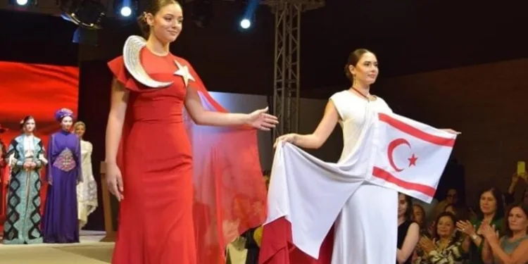 Lefkoşa’da “Beylikten Cumhuriyete Anadolu kıyafetleri ” defilesi