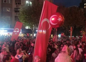 FSM’de coşkulu Cumhuriyet yürüyüşü