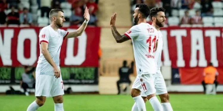 Antalyaspor evinde hata yapmadı