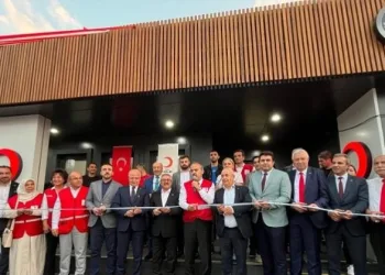 Kent Meydanına Kızılay Binası