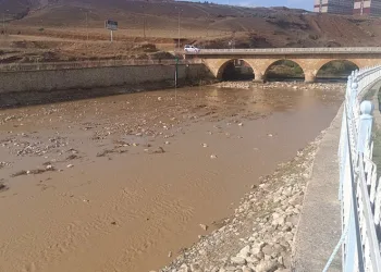 Kezer Çayı sonbaharda sessizliğe büründü