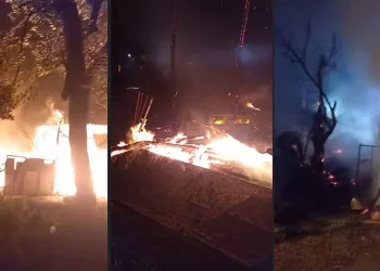 Bursa’da ahşap ev alev alev yandı
