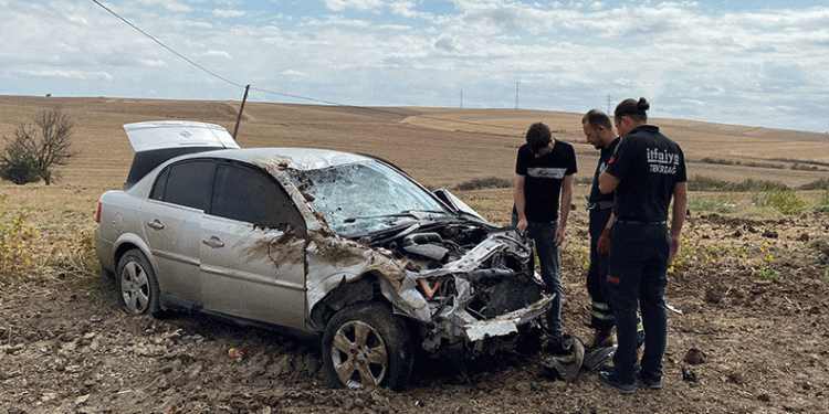 Hurdaya dönen araçtan sağ salim çıktı