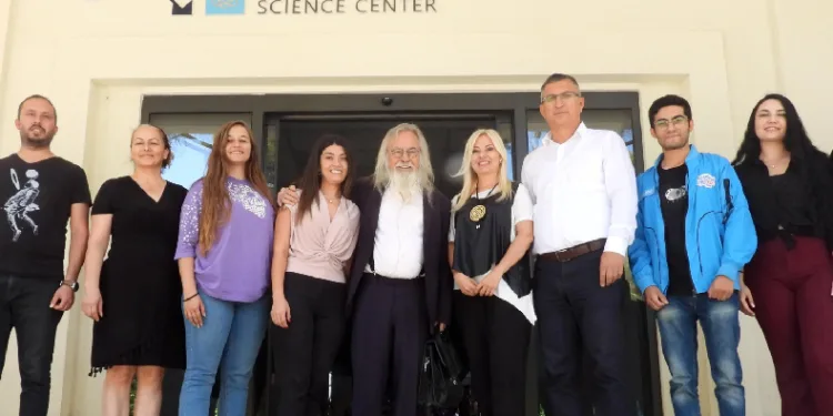 Astronomi profesörü Derman, Antalya Bilim Merkezi’nde