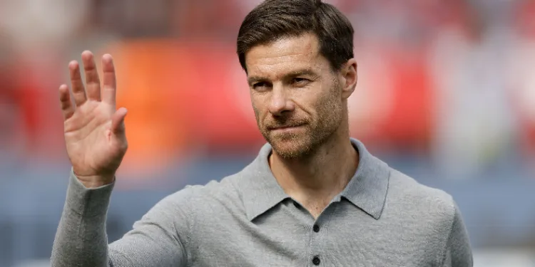 Xabi Alonso yönetimindeki Leverkusen,namağlup