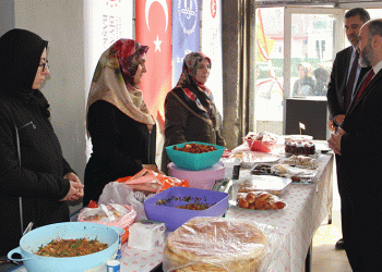 “Gazze’ye hayır panayırı” açıldı
