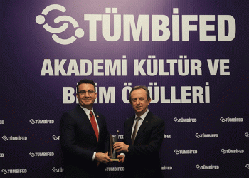 Rektör Baran’a eğitim ödülü