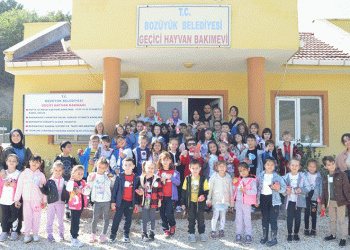 Öğrenciler sokak hayvanlarını unutmadı