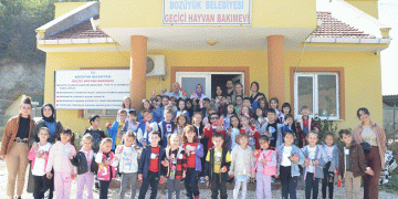 Öğrenciler sokak hayvanlarını unutmadı