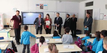 Kızılay’dan öğrencilere kırtasiye desteği
