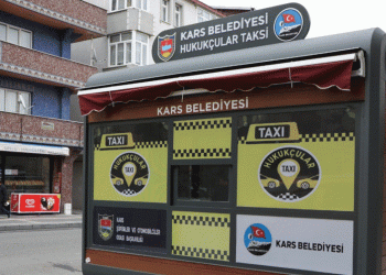 Kars’ta taksi durakları yenilendi