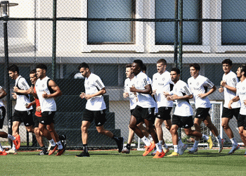 Beşiktaş’ta derbi mesaisi başladı