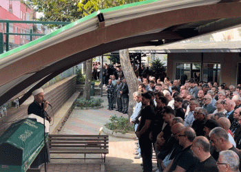 Kiracı kurbanı olan ev sahibi defnedildi