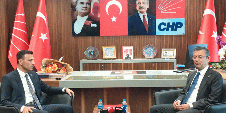 Özel’den Özgür Çelik’e tebrik ziyareti