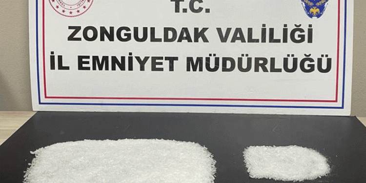 Kiloyla uyuşturucuyla yakalananlar tutuklandı