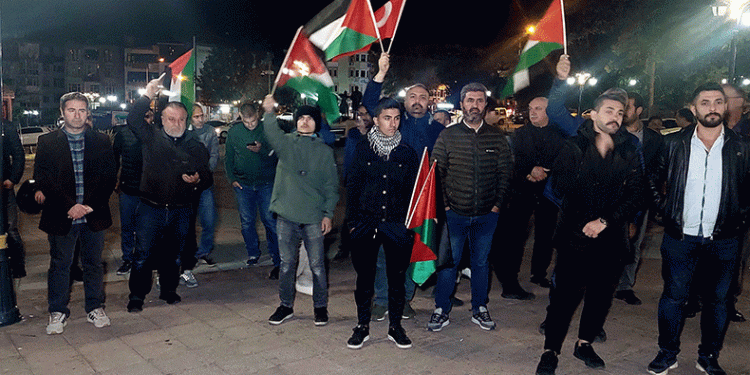 Gazze’deki vahşete tepkiler çığ gibi
