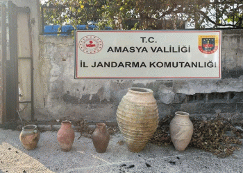 Roma dönemine ait 5 küp ele geçirildi