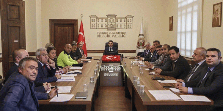 Trafik sorununu çözmek için toplandılar