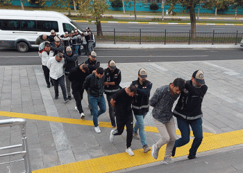 Kafes operasyonunda 8 kişi tutuklandı