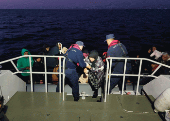 49 düzensiz göçmen kurtarıldı