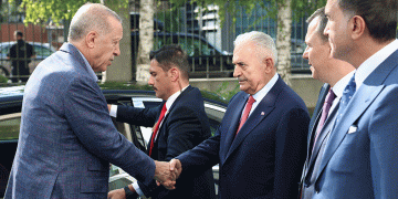 Erdoğan, AKP Genel Merkezi’ne gitti