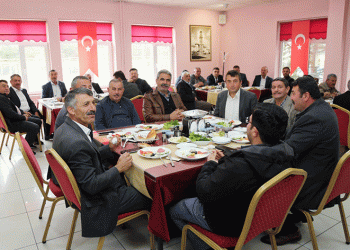 Vali Özkan, muhtarların gününü kutladı