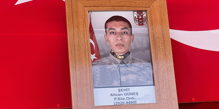 Kahramanmaraşlı şehidimiz defnediliyor
