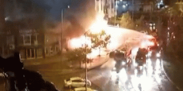 İş yerinde çıkan yangın panik yarattı