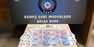 Kumar oynanan iş yerine polis baskını