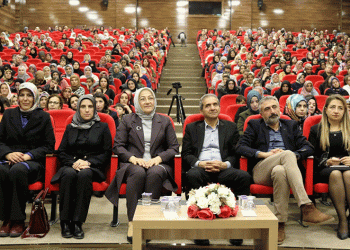 ‘Aile Akademisi Seminerleri’ sürüyor