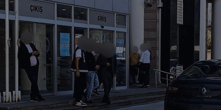 Göçmen kaçakçısı yakalandı