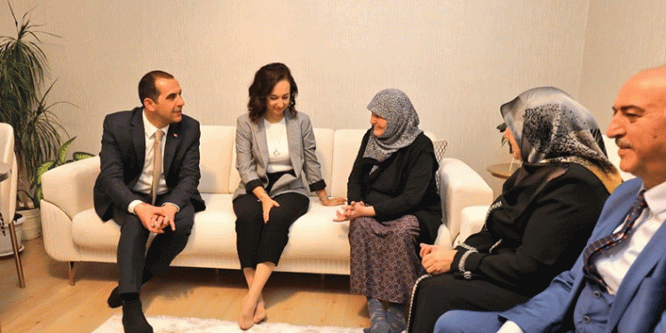 Taşolar’dan şehit annesine ziyaret
