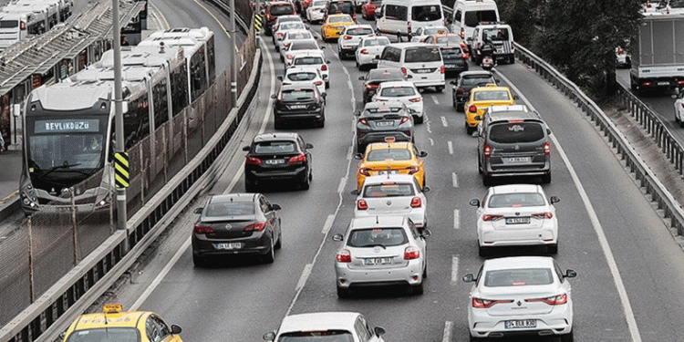 İstanbul’da toplu taşıma ücretlerine indirim