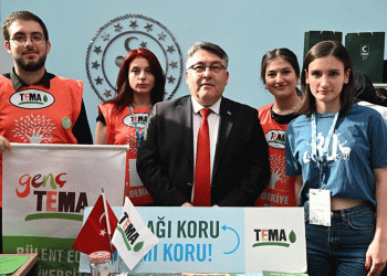 Özölçer, Öğrenci Toplukları Tanıtım Günleri’ne katıldı
