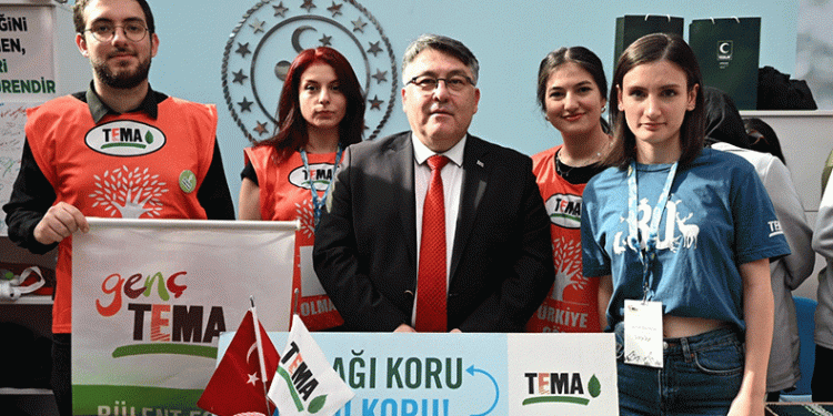 Özölçer, Öğrenci Toplukları Tanıtım Günleri’ne katıldı