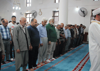 Filistin için gıyabi cenaze namazı kılındı