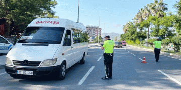 Yolcu minibüsleri denetlendi