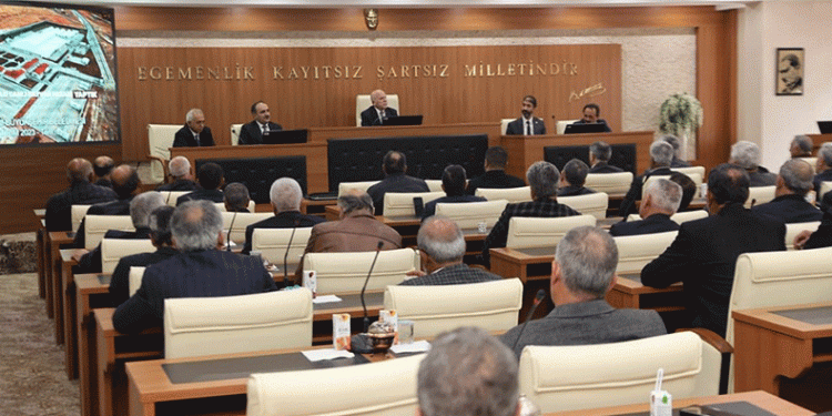 Sekmen,“ Muhtarlar bizim baş tacımız”