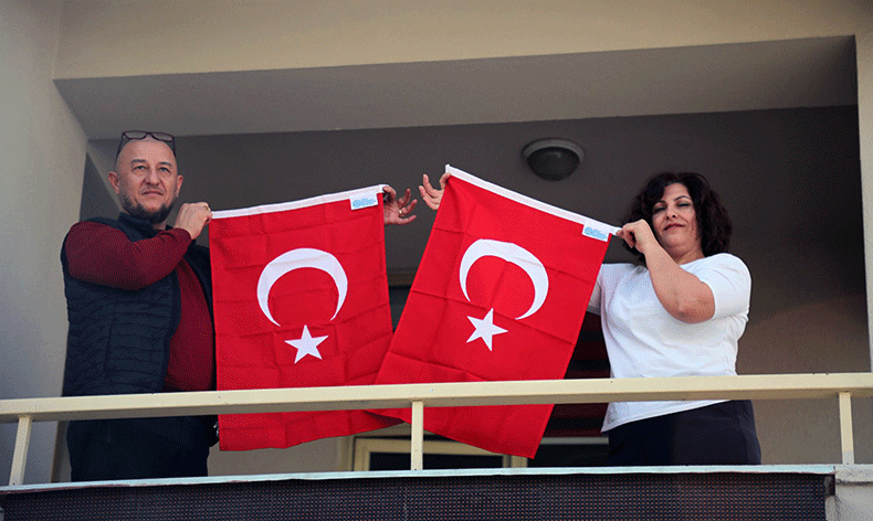 Muğla 20 Bin Türk bayrağı dağıttı