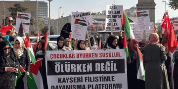 Kayseri’de Filistin için oturma eylemi