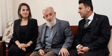 Şehit ailesinin acısına ortak oldu