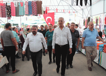 Mezitli’ye yeni semt pazarı açıldı